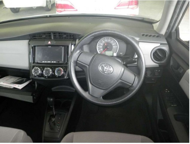 COROLLA  AXIO X6