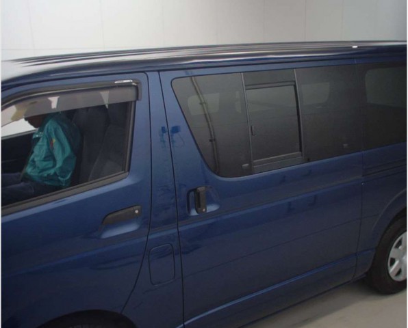 HIACE VAN LONG DX4