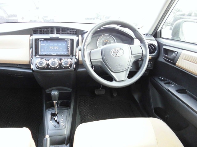 COROLLA AXIO X7