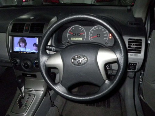 COROLLA  AXIO X6