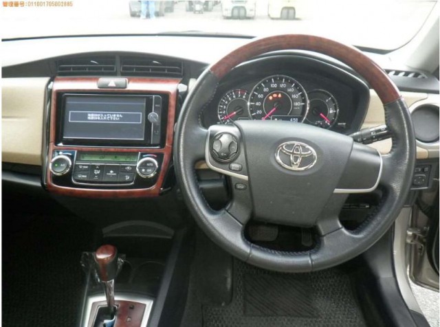 COROLLA AXIO LUXEL8