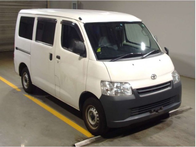 TOWNACE VAN  DX1