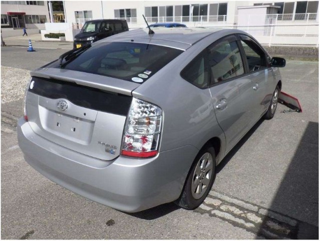 PRIUS S 10th ANNIVERSARY EDITION4