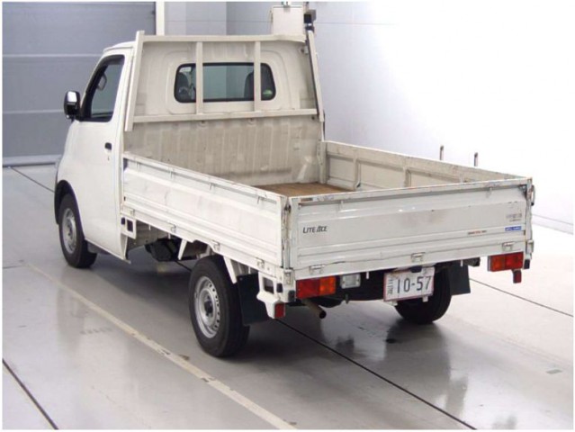 LITEACE TRUCK DX2