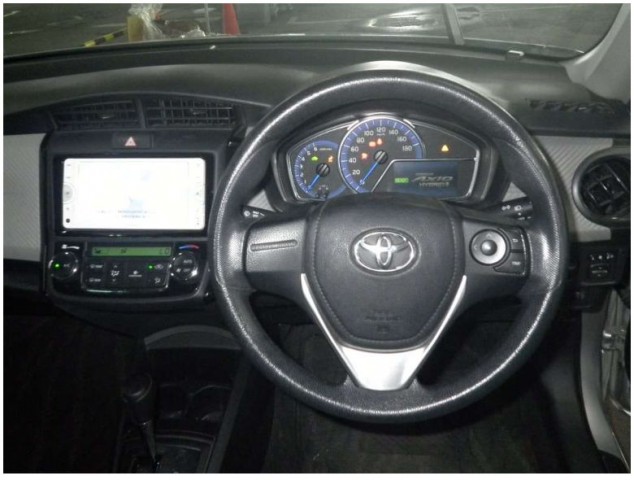 COROLLA AXIO HYBRID 6