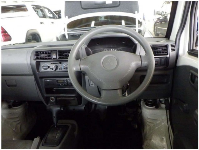 MINICAB  CD6