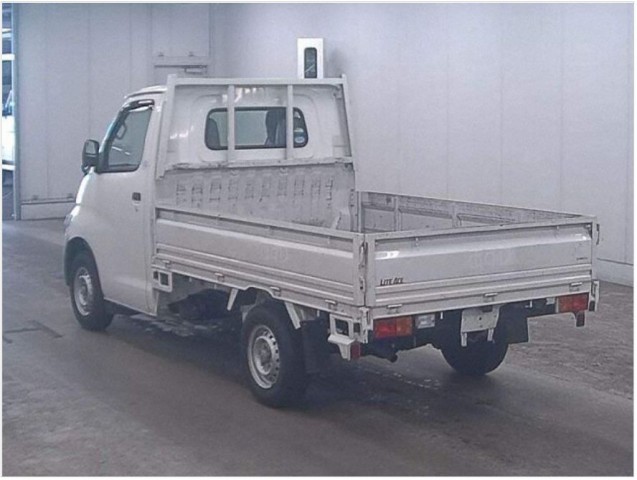 LITE ACE TRUCK DX2