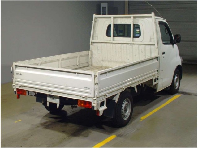 LITE ACE TRUCK DX2