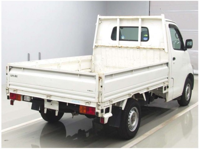 LITE ACE TRUCK DX2