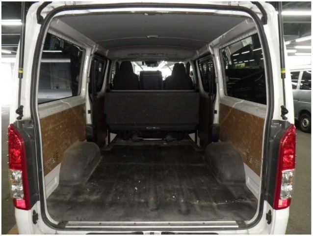 HIACE VAN DX GL PACKAGE8