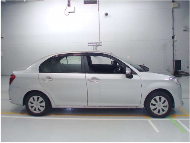 COROLLA  AXIO  1.5X3