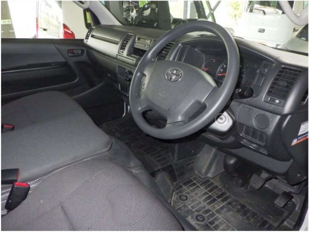 HIACE VAN DX5