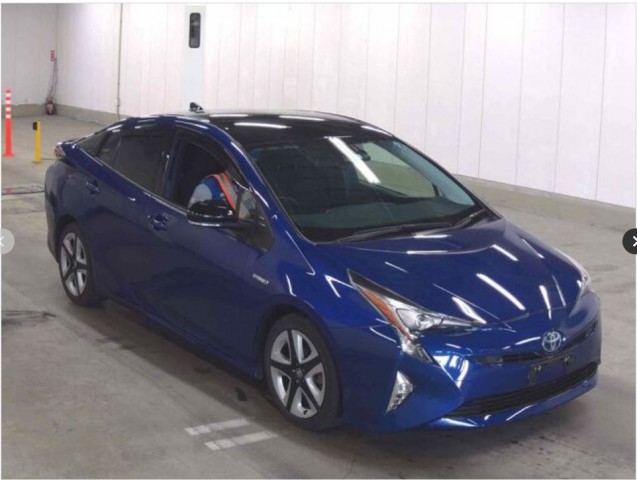 PRIUS S SAFETY PLUS TWO-TONE1