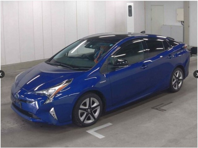 PRIUS S SAFETY PLUS TWO-TONE2