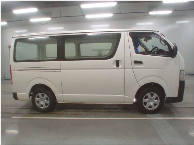 HIACE VAN DX3