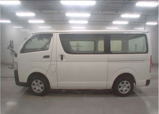 HIACE VAN DX4