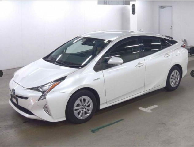 PRIUS HYBRID S SAFETY PLUS 2