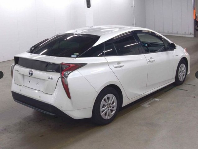 PRIUS HYBRID S SAFETY PLUS 3