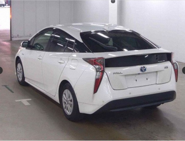 PRIUS HYBRID S SAFETY PLUS 4