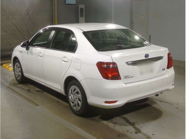 COROLLA AXIO HYBRID4