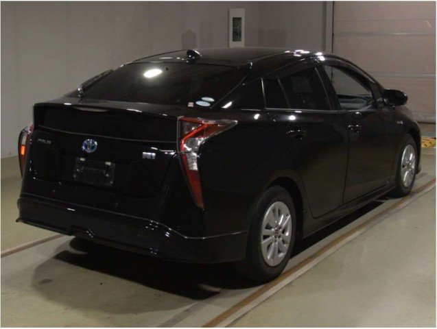 PRIUS HYBRID S SAFETY PLUS 3