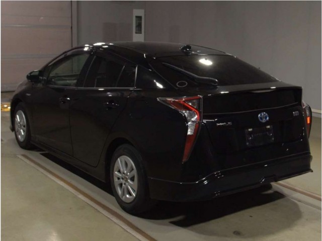 PRIUS HYBRID S SAFETY PLUS 4