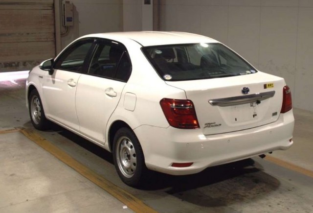 COROLLA AXIO HYBRID4