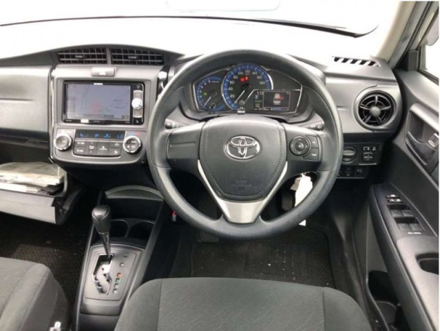 COROLLA AXIO HYBRID6