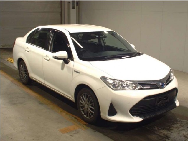 COROLLA AXIO HYBRID1