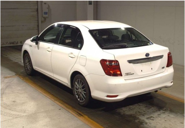 COROLLA AXIO HYBRID4