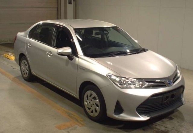 COROLLA AXIO HYBRID1