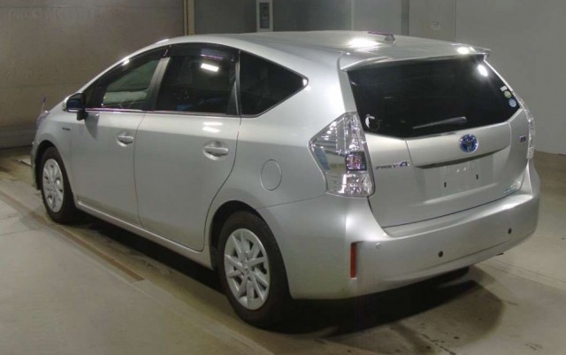 PRIUS ALPHA  S4