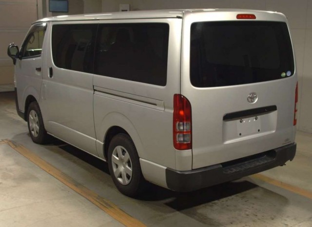 HIACE VAN DX4